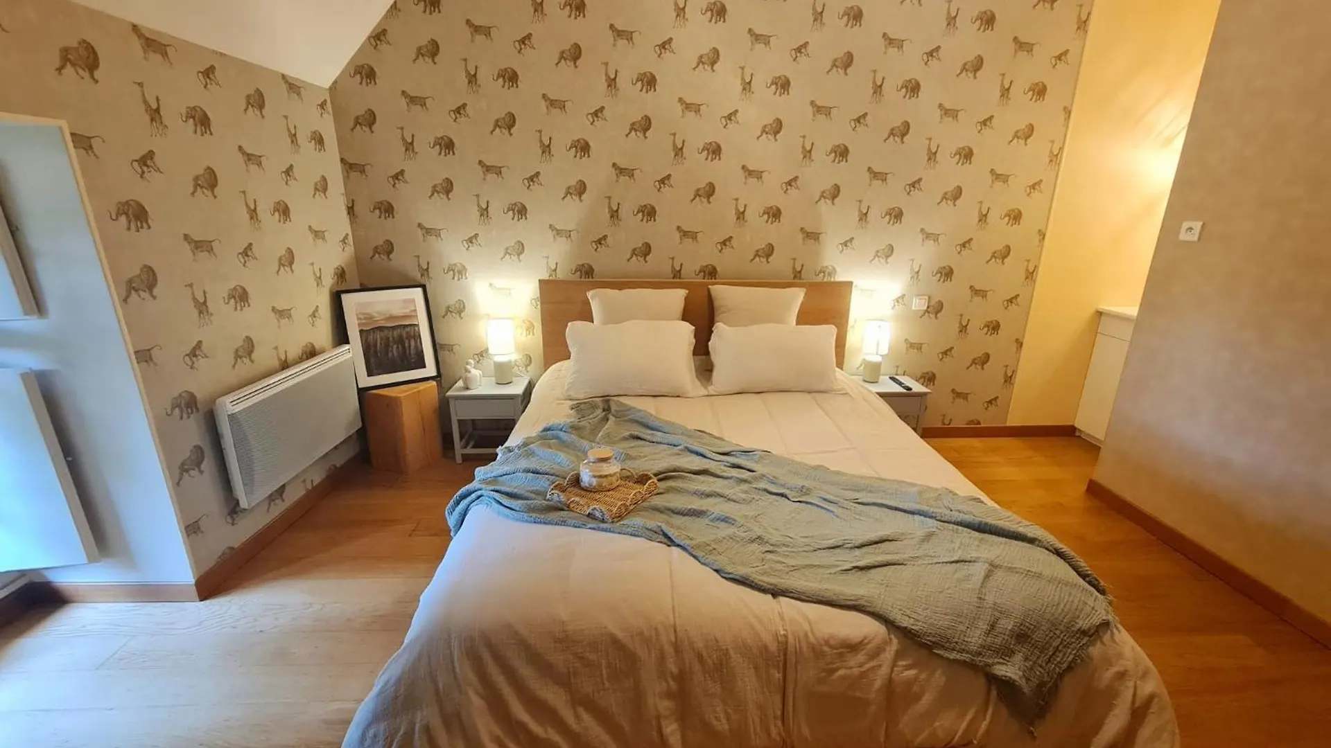 Chambre Avec Charme & Jardin Saint-Remy-du-Plein فرنسا